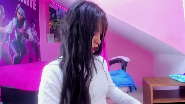 Snapshot of mikaela303av chatting on October 31, 2025, 2:56 am mikaela303av online show from October 31, 2025, 2:56 am