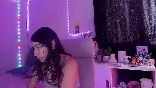 Snapshot of namiiwhite chatting on October 17, 2025, 8:55 pm namiiwhite online show from October 17, 2025, 8:55 pm