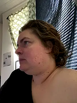 mummy-kat online show from September 19, 2025, 10:38 am