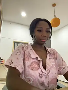 Snapshot of EmilyKisx chatting on November 5, 2025, 1:11 pm EmilyKisx online show from November 5, 2025, 1:11 pm