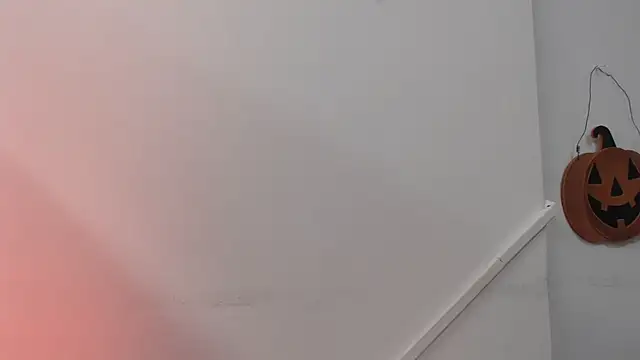 Lizbeth Rouse online show from October 25, 2025, 10:23 am