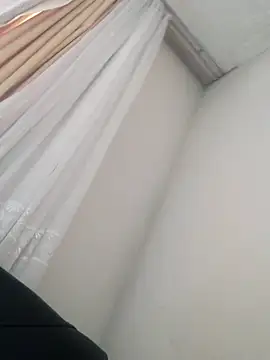 Snapshot of Azginboga2358 chatting on September 18, 2025, 11:45 am Azginboga2358 online show from September 18, 2025, 11:45 am