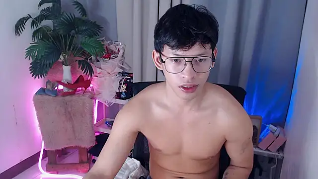 pinkcock froi2305 online show from March 18, 2026, 3:53 am