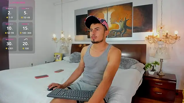 Valentiinoss online show from September 24, 2025, 8:01 pm