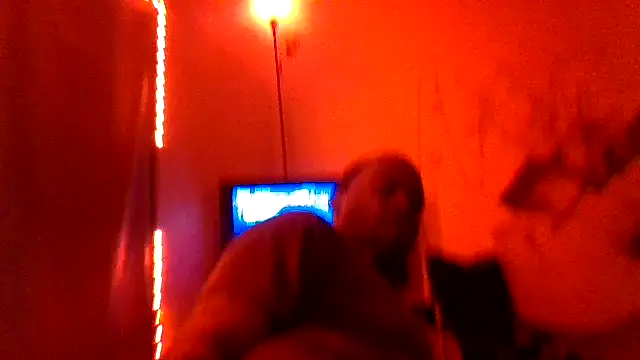 Nuttygmarley online show from April 8, 2026, 6:02 am