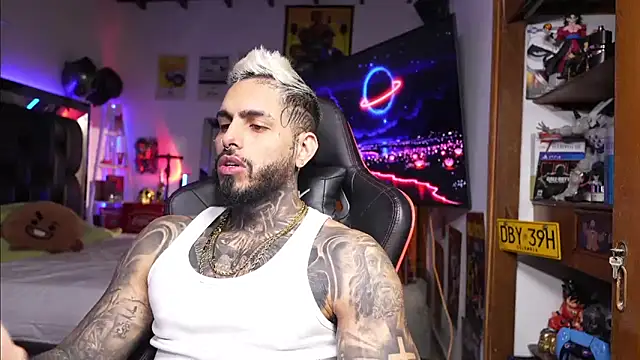 logan hugh8 online show from March 18, 2026, 2:58 am