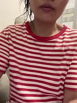 coco-o online show from September 22, 2025, 1:35 pm