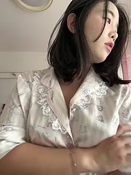 luluya1314 online show from June 20, 2026, 3:09 am