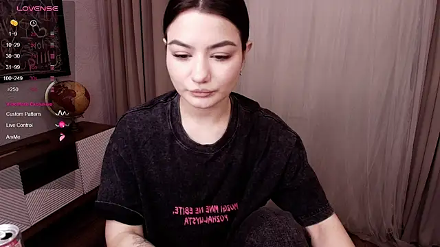 Dark Moni online show from October 19, 2025, 2:45 am