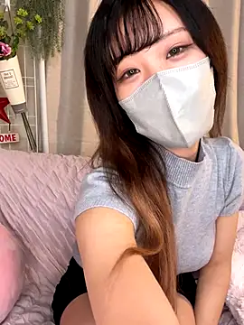 Snapshot of emiiiii1001 chatting on September 27, 2025, 1:16 pm emiiiii1001 online show from September 27, 2025, 1:16 pm