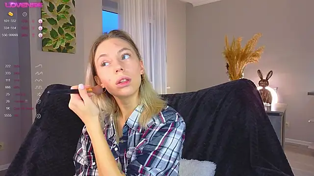 Snapshot of NyxaThorn chatting on October 13, 2025, 2:39 pm NyxaThorn online show from October 13, 2025, 2:39 pm