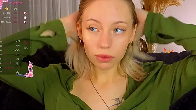 Snapshot of NyxaThorn chatting on November 7, 2025, 2:39 pm NyxaThorn online show from November 7, 2025, 2:39 pm