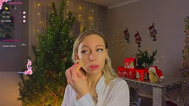 NyxaThorn online show from December 20, 2025, 2:35 pm