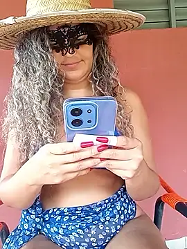 RaphinhaSanches online show from February 21, 2026, 2:07 pm