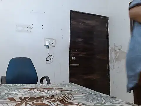 Snapshot of soya_queen chatting on October 24, 2025, 3:25 am soya queen online show from October 24, 2025, 3:25 am