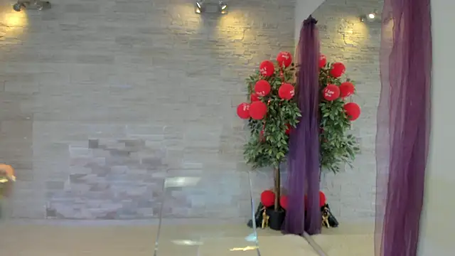 Snapshot of AngelInSinn chatting on April 8, 2026, 4:45 am AngelInSinn online show from April 8, 2026, 4:45 am