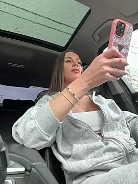 Snapshot of _JessyRey_ chatting on April 2, 2026, 11:30 am JessyRey online show from April 2, 2026, 11:30 am