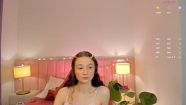 MilliMouse online show from September 23, 2025, 10:35 pm