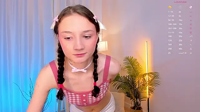 MilliMouse online show from December 1, 2025, 11:10 pm