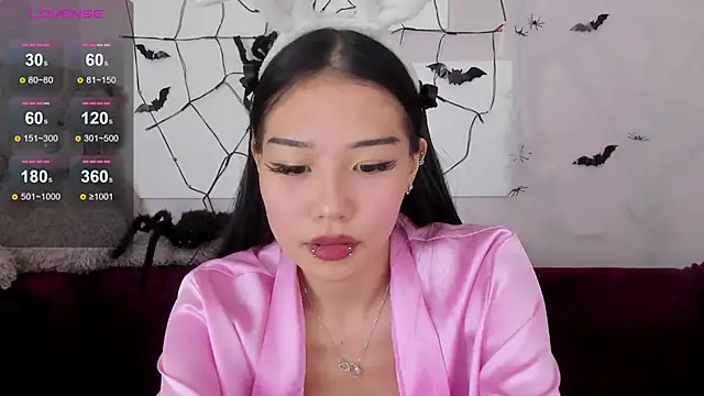 kuro mimi online show from November 9, 2025, 4:55 am