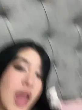 Snapshot of Aliciawhitee chatting on September 11, 2025, 4:34 am Aliciawhitee online show from September 11, 2025, 4:34 am