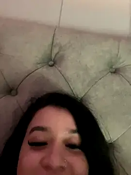 Snapshot of Aliciawhitee chatting on October 7, 2025, 11:35 pm Aliciawhitee online show from October 7, 2025, 11:35 pm