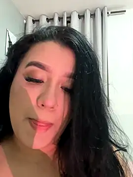 Snapshot of Aliciawhitee chatting on October 27, 2025, 2:04 am Aliciawhitee online show from October 27, 2025, 2:04 am