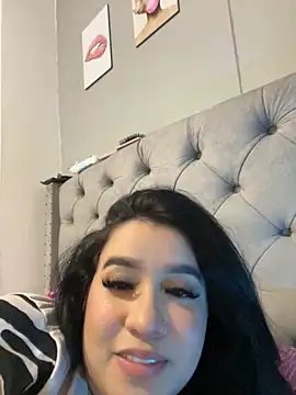 Snapshot of Aliciawhitee chatting on November 11, 2025, 3:50 am Aliciawhitee online show from November 11, 2025, 3:50 am