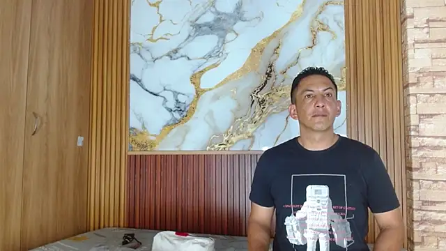 mollyandsam303av online show from March 28, 2026, 6:18 pm