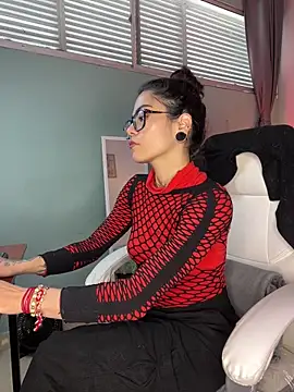 Snapshot of Esmeralda_CO chatting on February 2, 2026, 3:22 pm Esmeralda CO online show from February 2, 2026, 3:22 pm