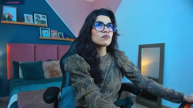 Snapshot of Esmeralda_CO chatting on February 7, 2026, 12:09 pm Esmeralda CO online show from February 7, 2026, 12:09 pm