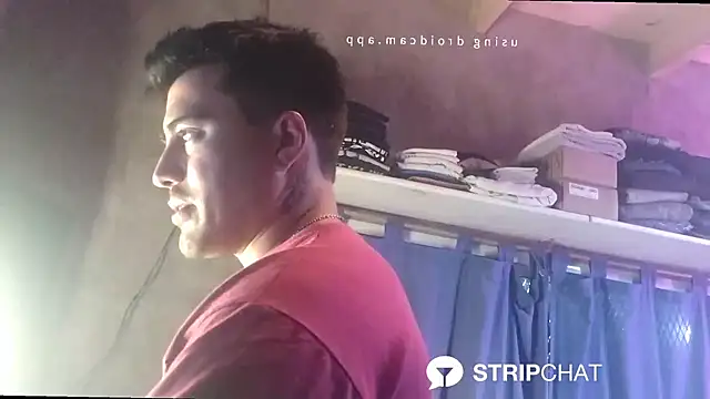 parca13 online show from December 5, 2025, 3:26 am