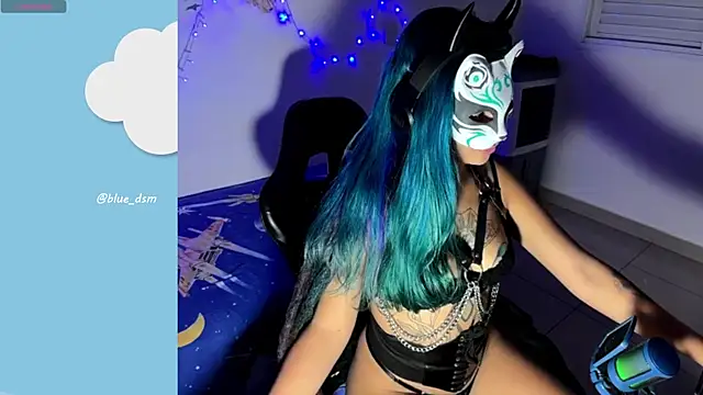bluesubmissive online show from June 4, 2026, 5:35 am