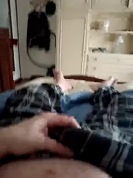 Snapshot of Empi19cm chatting on March 1, 2026, 7:21 am Empi19cm online show from March 1, 2026, 7:21 am