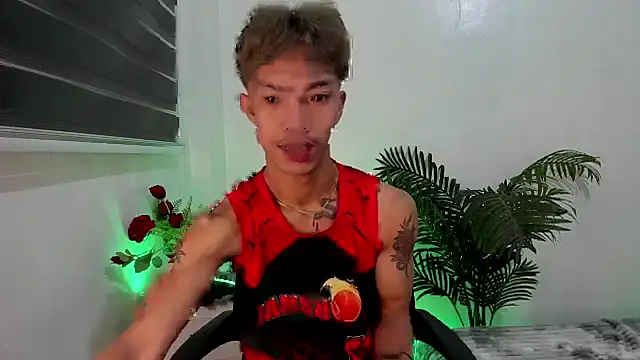 Snapshot of jersthebigfuckerxxx chatting on October 1, 2025, 7:31 pm jersthebigfuckerxxx online show from October 1, 2025, 7:31 pm