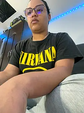 Snapshot of angels_evil chatting on November 25, 2025, 8:03 am angels evil online show from November 25, 2025, 8:03 am