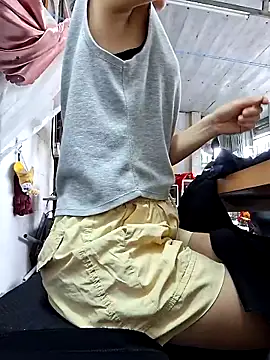 irina hana online show from September 30, 2025, 12:59 am