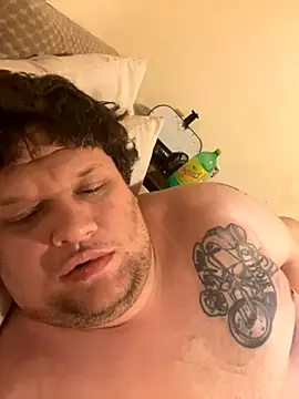 Snapshot of Phill1941 chatting on September 19, 2025, 11:38 pm Phill1941 online show from September 19, 2025, 11:38 pm