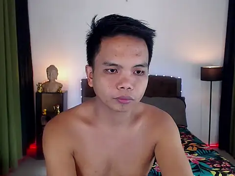 Snapshot of XExtraServiceManX chatting on October 6, 2025, 1:36 am XExtraServiceManX online show from October 6, 2025, 1:36 am