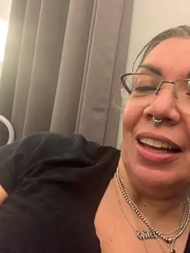 dieseldame1313 online show from March 13, 2026, 12:50 am