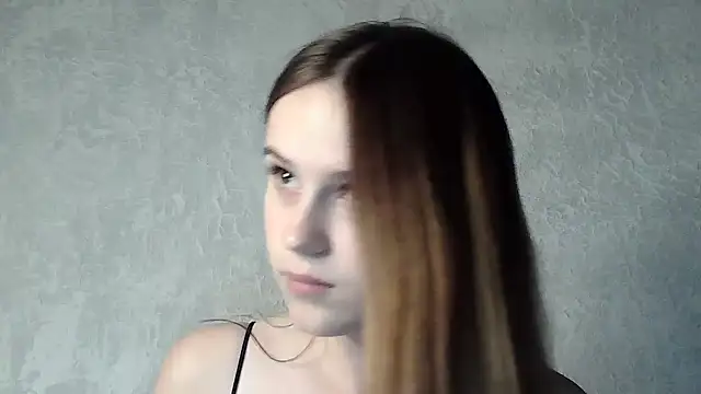 SweetLoraa online show from September 10, 2025, 5:24 pm