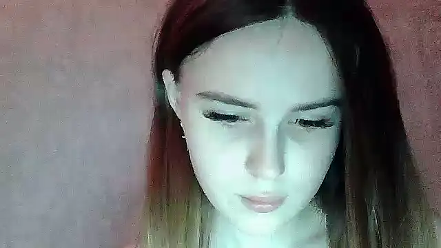 SweetLoraa online show from January 7, 2026, 5:48 pm