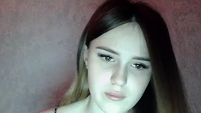 SweetLoraa online show from February 2, 2026, 5:33 pm