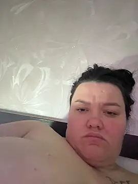 SunnyLeila2101 online show from April 9, 2026, 8:58 pm