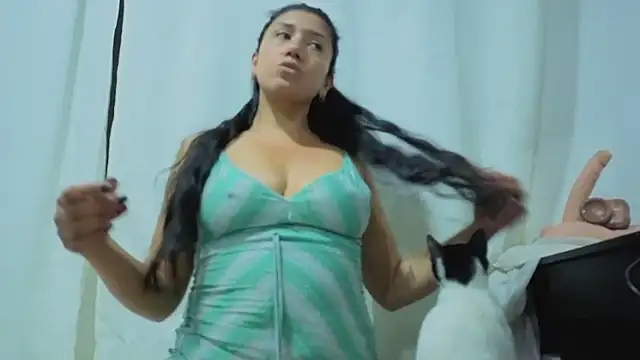 Snapshot of MihaCarther chatting on April 14, 2026, 1:11 am MihaCarther online show from April 14, 2026, 1:11 am