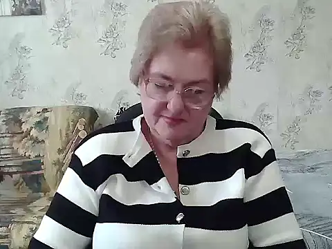 Renata62011 online show from November 21, 2025, 1:10 pm