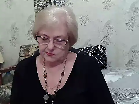 Renata62011 online show from May 11, 2026, 11:49 am