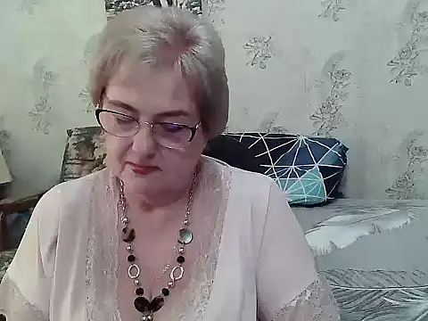 Snapshot of Renata62011 chatting on June 19, 2026, 12:53 pm Renata62011 online show from June 19, 2026, 12:53 pm