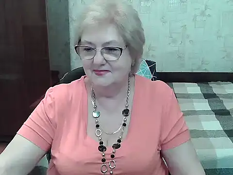 Snapshot of Renata62011 chatting on July 18, 2026, 12:20 pm Renata62011 online show from July 18, 2026, 12:20 pm