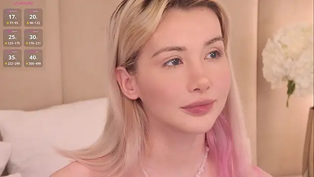 Nesolla online show from October 21, 2025, 7:03 pm